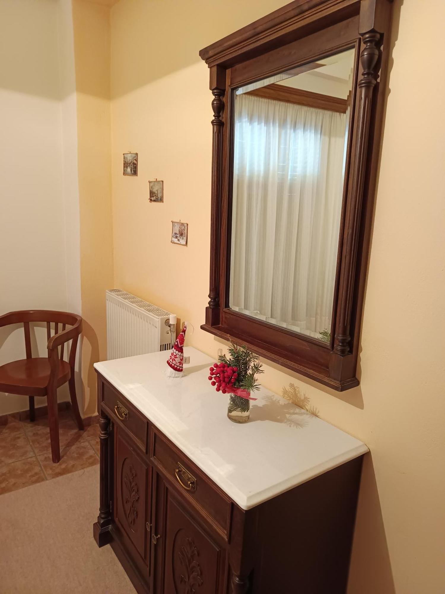 2 Alonia Hotell Anatoliki Frangista Rom bilde